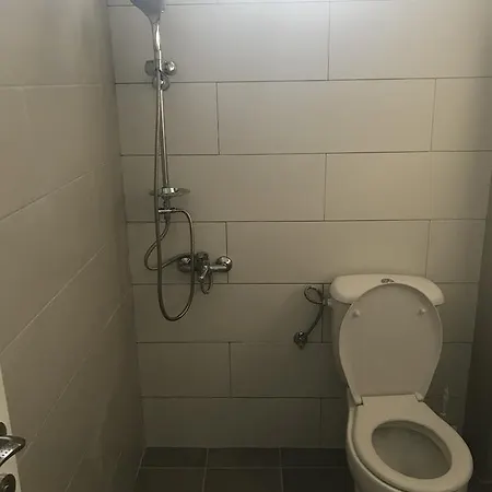 Vila Veliaj *