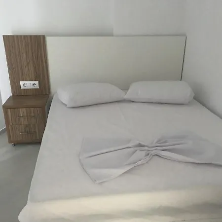 Vila Veliaj *